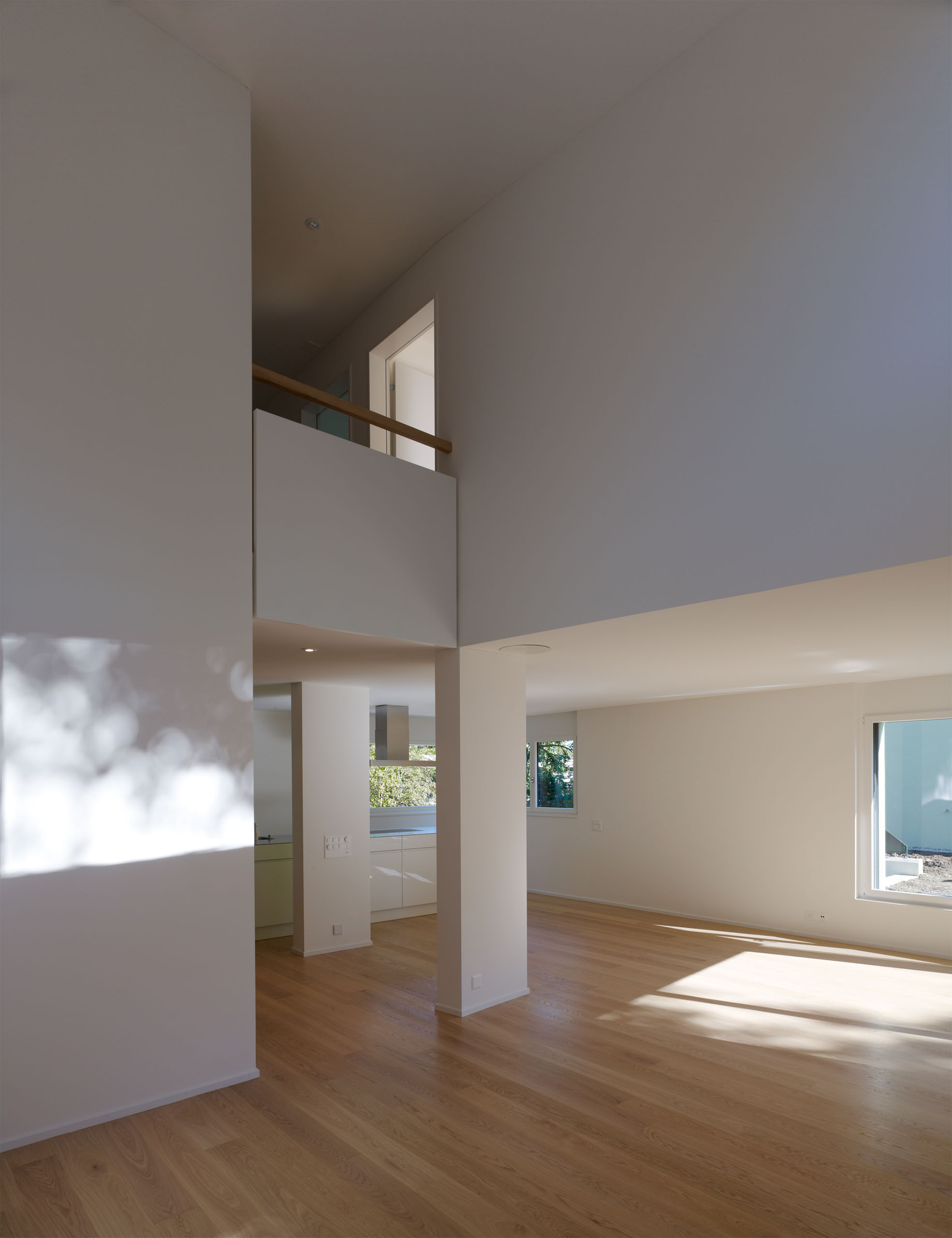 E11348 029599p j2560